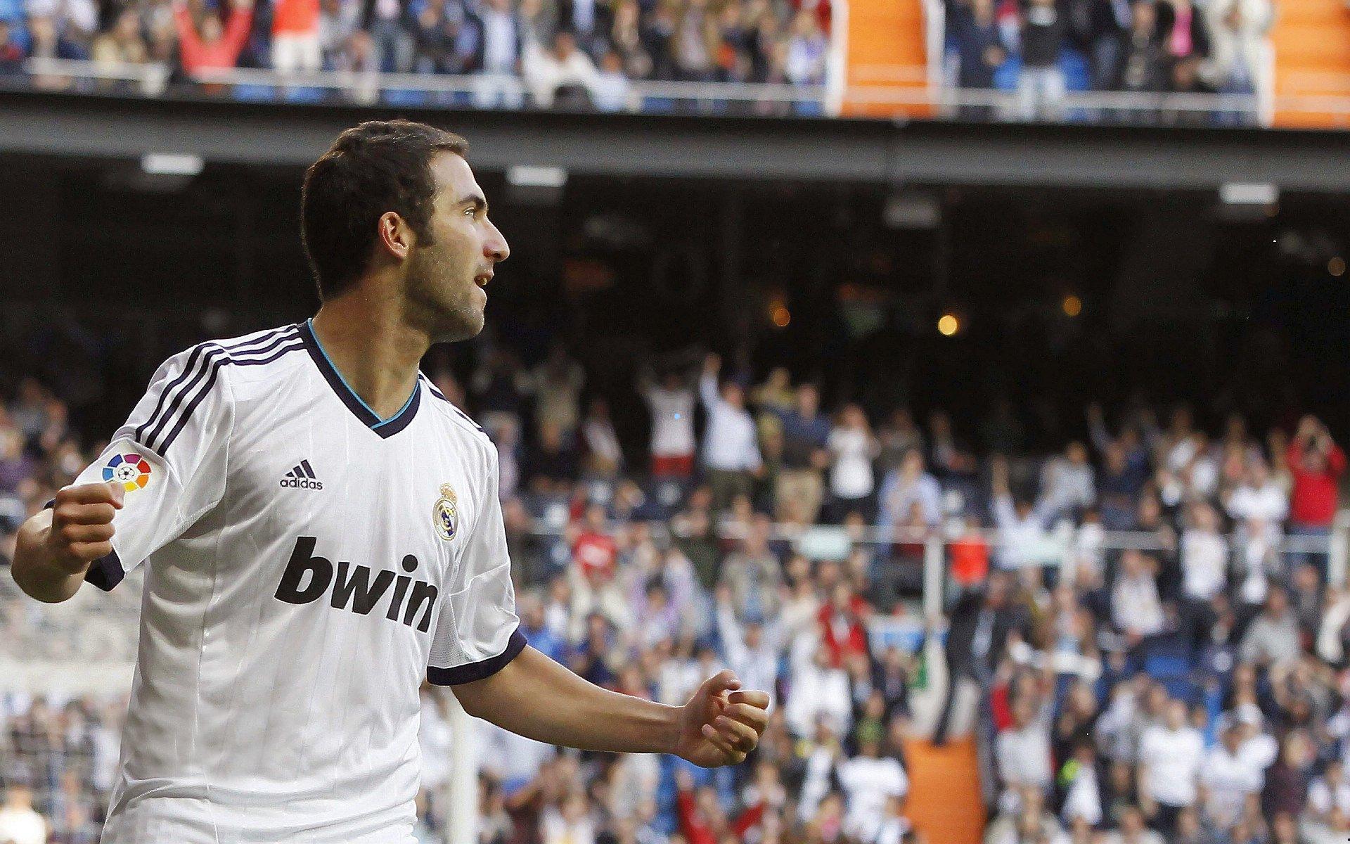 意议长质疑足球人才选拔，加图索象征意义引争议，布冯落选主帅之谜待解